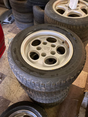 15x7 phone dials with off road tires