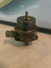 Fuel pressure damper