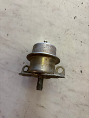 Fuel pressure regulator for Porsche 944, 924