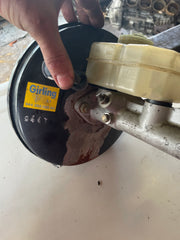 Porsche 944Girling brake booster and master cylinder